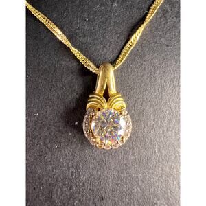 Elegant Gold Necklace with Crystal Pendant